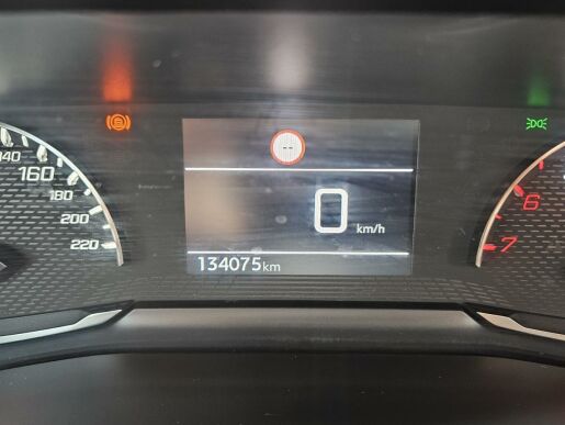 Peugeot 2008 1.5 BHDi 100 ACTIVE MAN6