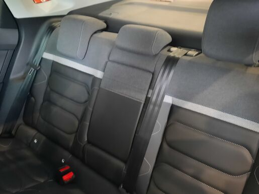 Citroën C4 X 1.2 PureTech 130 S&S EAT8 SHINE 