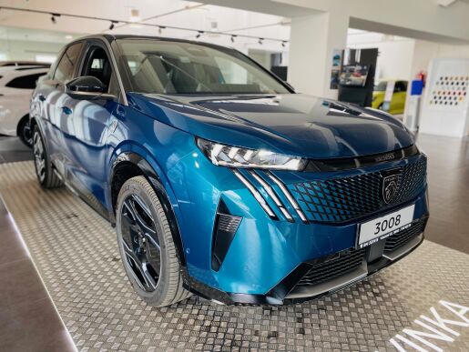Peugeot 3008 E-3008 GT 157 kW 210 k (Baterie 73 kWh)