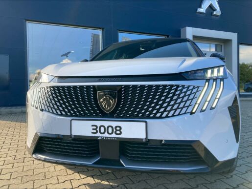 Peugeot 3008 GT Elektromotor 157 kW / 210 k
