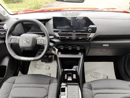 Citroën C4 X PLUS 1.2 PureTech 130 S&S EAT8 PŘEDVÁDĚCÍ VŮZ