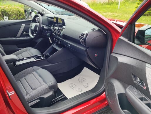Citroën C4 X PLUS 1.2 PureTech 130 S&S EAT8 PŘEDVÁDĚCÍ VŮZ