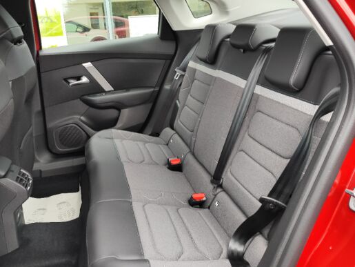 Citroën C4 X PLUS 1.2 PureTech 130 S&S EAT8 PŘEDVÁDĚCÍ VŮZ