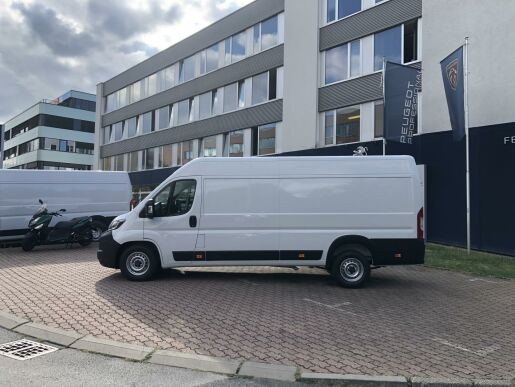 Peugeot Boxer e-Furgon L4H2 200kW, až 420km