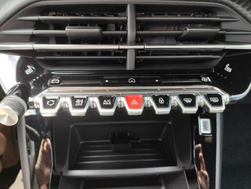 Peugeot 2008 ACTIVE 1.2 100k MAN6