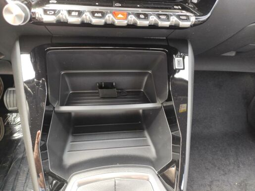 Peugeot 2008 ACTIVE 1.2 100k MAN6
