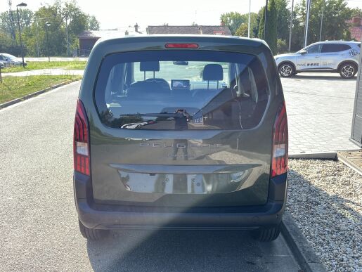 Peugeot Rifter ALLURE BlueHDi 130 S&S EAT8 s homologací N1                              