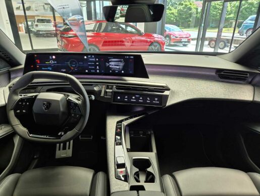 Peugeot 3008 GT Elektromotor 157 kW / 210 k