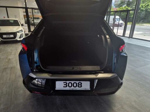 Peugeot 3008 GT Elektromotor 157 kW / 210 k