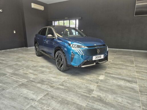 Peugeot 3008 GT Elektromotor 157 kW / 210 k