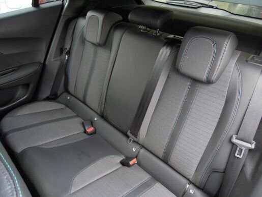 Peugeot 2008 ALLURE+ 1.2 PureTech 96kW AT8