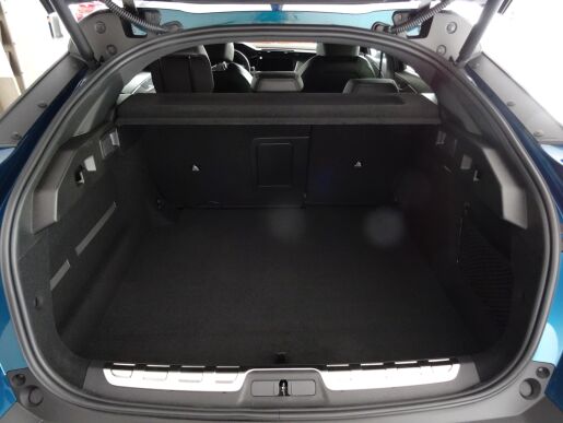 Peugeot 408 GT Hybrid 136 e-DCS6