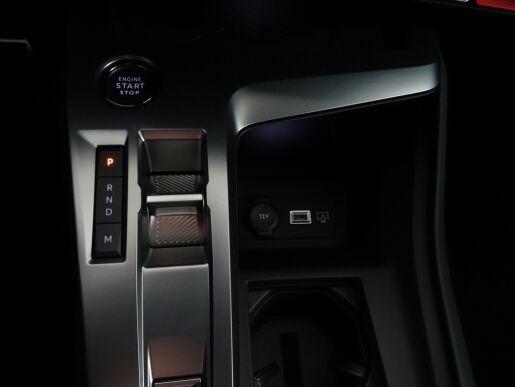 Peugeot 408 GT Hybrid 136 e-DCS6