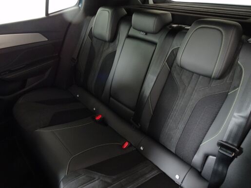 Peugeot 408 GT Hybrid 136 e-DCS6