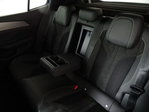 Peugeot 408 GT Hybrid 136 e-DCS6