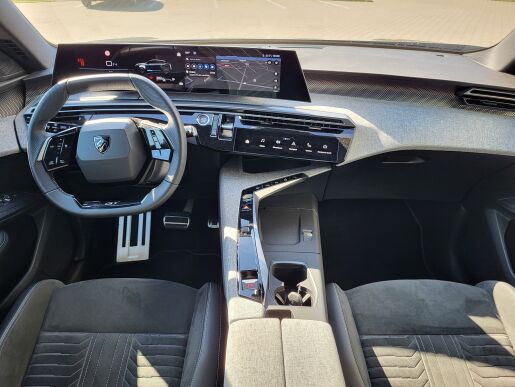 Peugeot 3008 GT Hybrid 136 e-DCS6 - 0739
