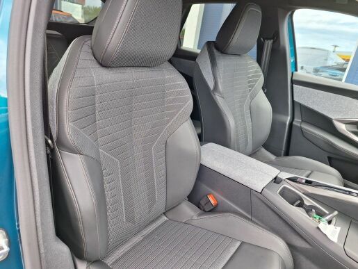 Peugeot 3008 ALLURE Hybrid 136 e-DCS6