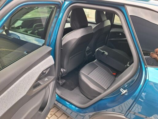 Peugeot 3008 ALLURE Hybrid 136 e-DCS6
