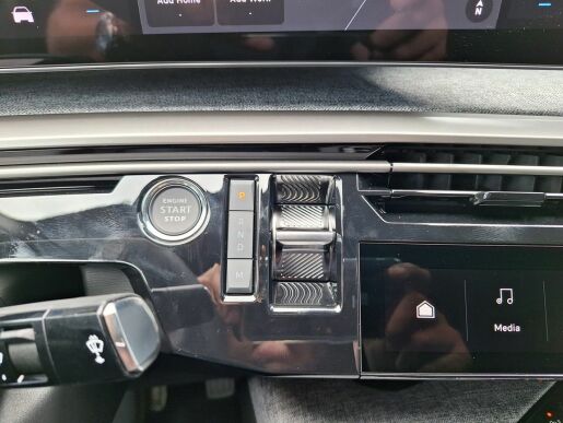 Peugeot 3008 ALLURE Hybrid 136 e-DCS6