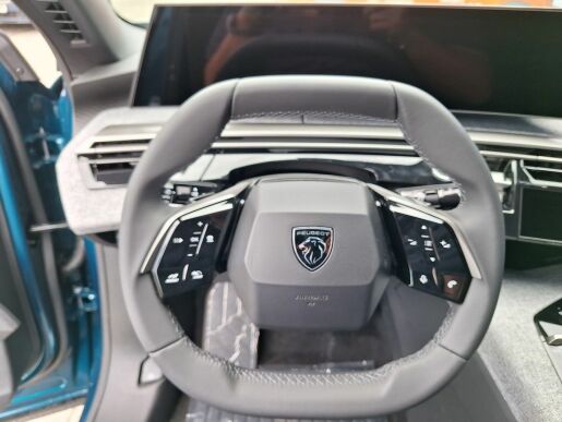 Peugeot 3008 ALLURE Hybrid 136 e-DCS6
