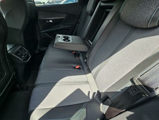 Peugeot 3008 1.5 BHDi 130 ALLURE PACK EAT8