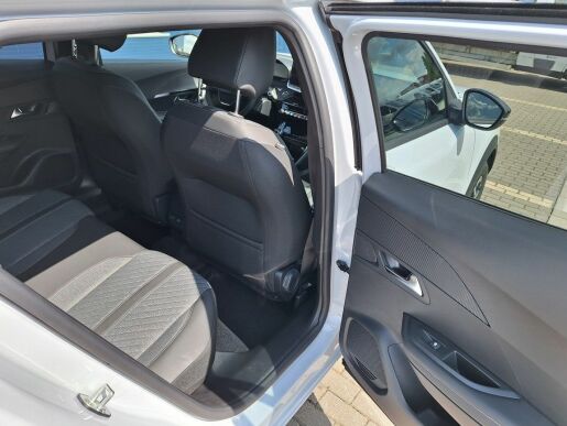 Peugeot 2008 ALLURE PureTech 100 MAN6