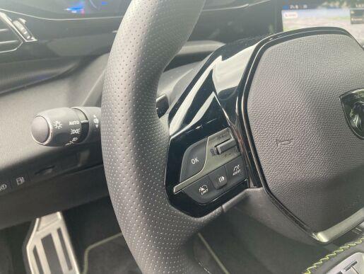 Peugeot 408 GT Plug-in Hyb 225 EAT8