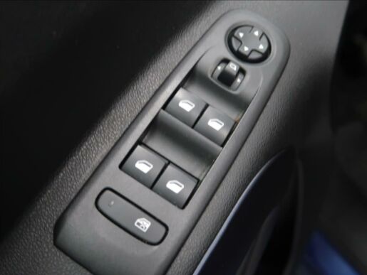 Peugeot Rifter 1,2 i ALLURE  PureTech 110