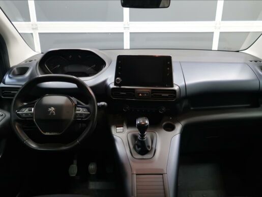 Peugeot Rifter 1,2 i ALLURE  PureTech 110