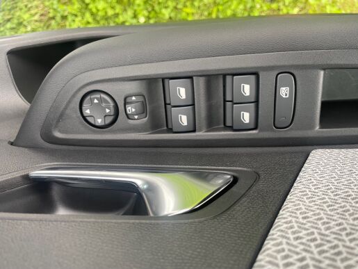 Citroën C4 MAX 1.2 PureTEch EAT8