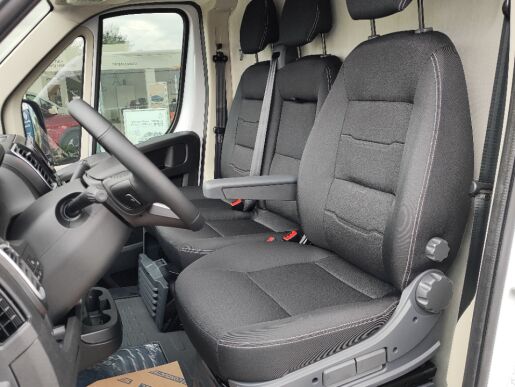 Citroën Jumper NEW Jumper Furgon 35 L3H2 2.2 BlueHDi 180 S&S  ZÁRUKA 5 LET / 200 000KM !!!
