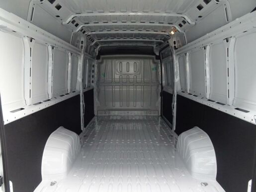 Peugeot Boxer Furgon 4350 L4H2 BlueHDi 165k