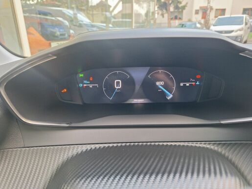 Peugeot 208 ALLURE 1.2 PT 100K MAN6
