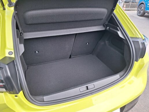 Peugeot 208 ALLURE 1.2 PT 100K MAN6