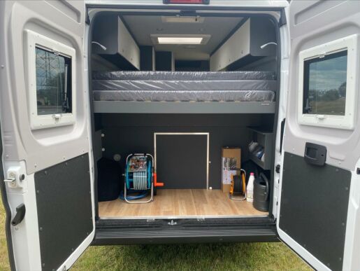 Citroën Jumper 2,2 JUMPER FURGON 35 L3H2 BlueHDi 140 S&S MAN6  obytný automobil