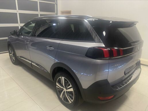 Peugeot 5008 1,5   ALLURE PACK 130k EAT8