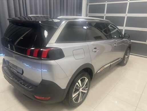 Peugeot 5008 1,5   ALLURE PACK 130k EAT8