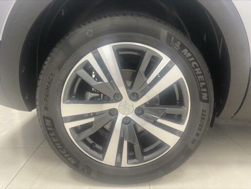 Peugeot 5008 1,5   ALLURE PACK 130k EAT8