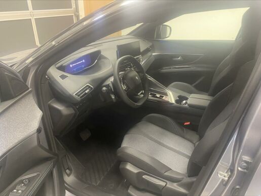 Peugeot 5008 1,5   ALLURE PACK 130k EAT8