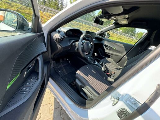 Peugeot 2008 ACTIVE PureTech 100 S&S MAN 6