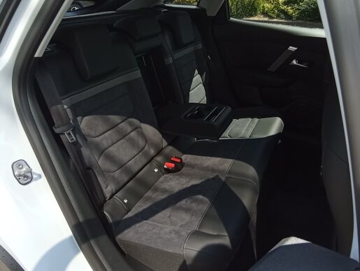 Citroën C4 C4 MAX Hybrid 136 ë-DCS6