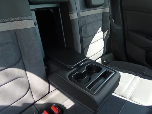 Citroën C4 C4 MAX Hybrid 136 ë-DCS6