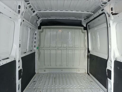 Opel Movano 2,2 L3H2 3500 2,2CDTi 165k MAN6