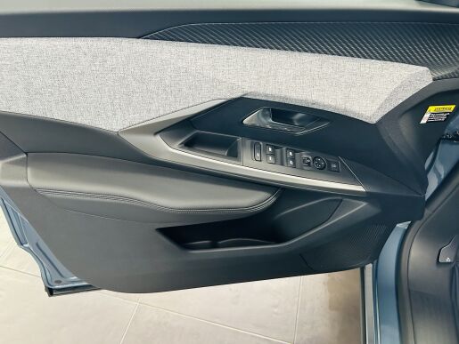 Peugeot 3008 ALLURE Hybrid 136 e-DCS6