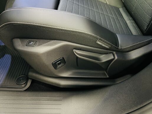 Peugeot 3008 ALLURE Hybrid 136 e-DCS6