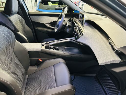Peugeot 3008 ALLURE Hybrid 136 e-DCS6