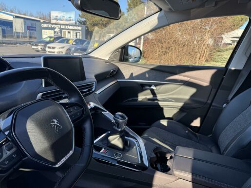 Peugeot 5008 ALLURE 1.2 PureTech MAN6