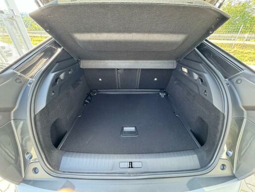 Peugeot 3008 ALLURE Hybrid 136 e-DCS6