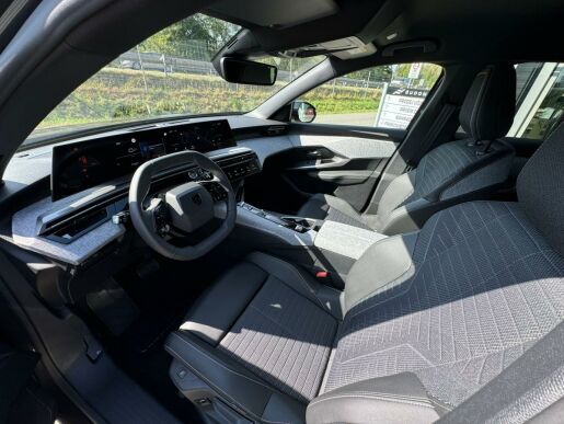 Peugeot 3008 ALLURE Hybrid 136 e-DCS6