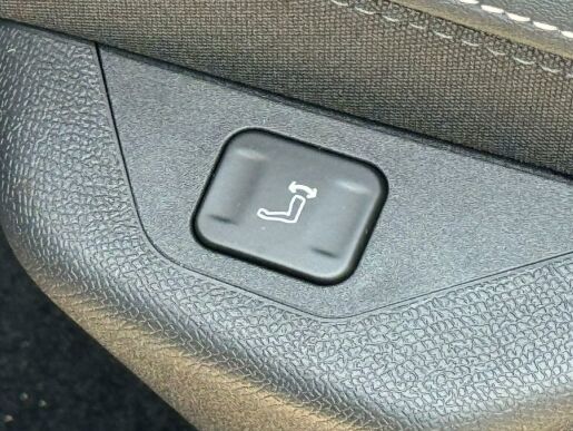Peugeot 3008 ALLURE Hybrid 136 e-DCS6